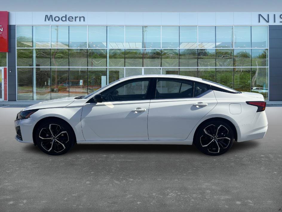 Certified 2024 Nissan Altima 2.5 SR image 8
