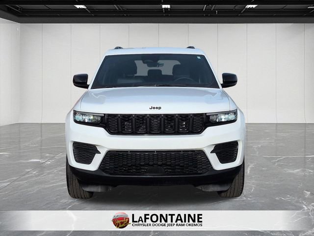 Certified 2025 Jeep Grand Cherokee Altitude image 8