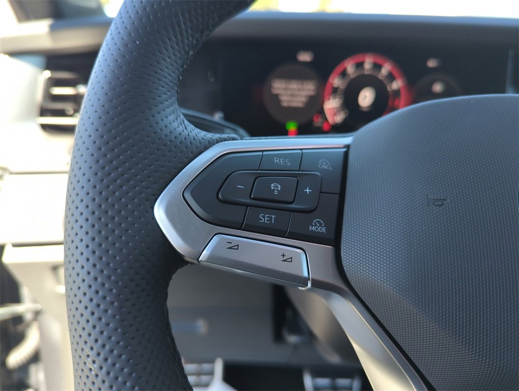 New 2026 Volkswagen Tiguan SE R-Line image 42