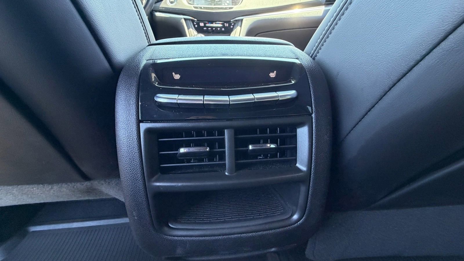 Used 2023 Cadillac XT5 Premium Luxury w/ LPO, Floor Liner Package AWD/4WD image 21
