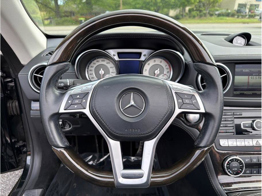 Used 2015 Mercedes-Benz SL 550 image 12