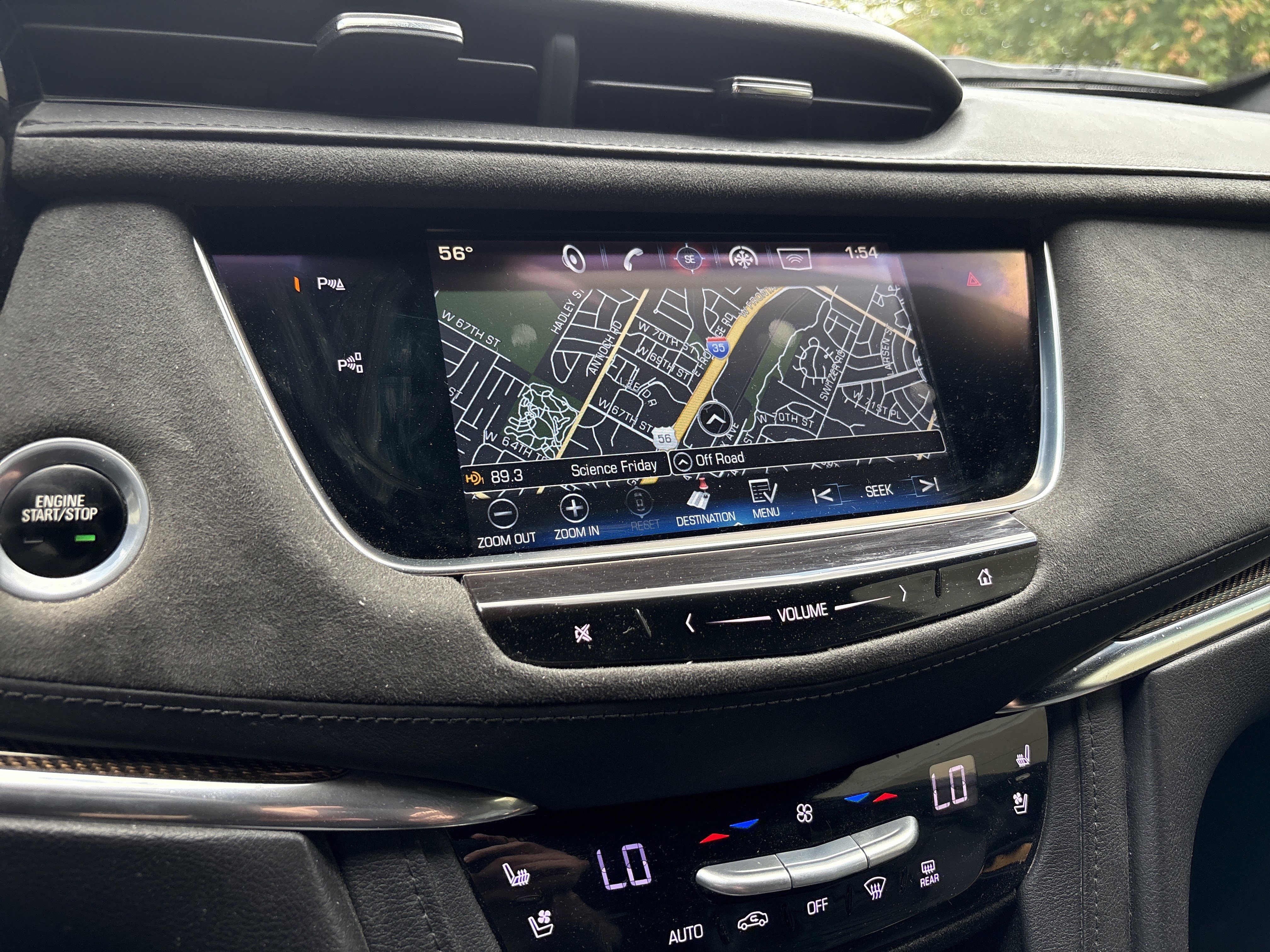 Used 2017 Cadillac XT5 Platinum w/ Driver Assist Package AWD/4WD image 24