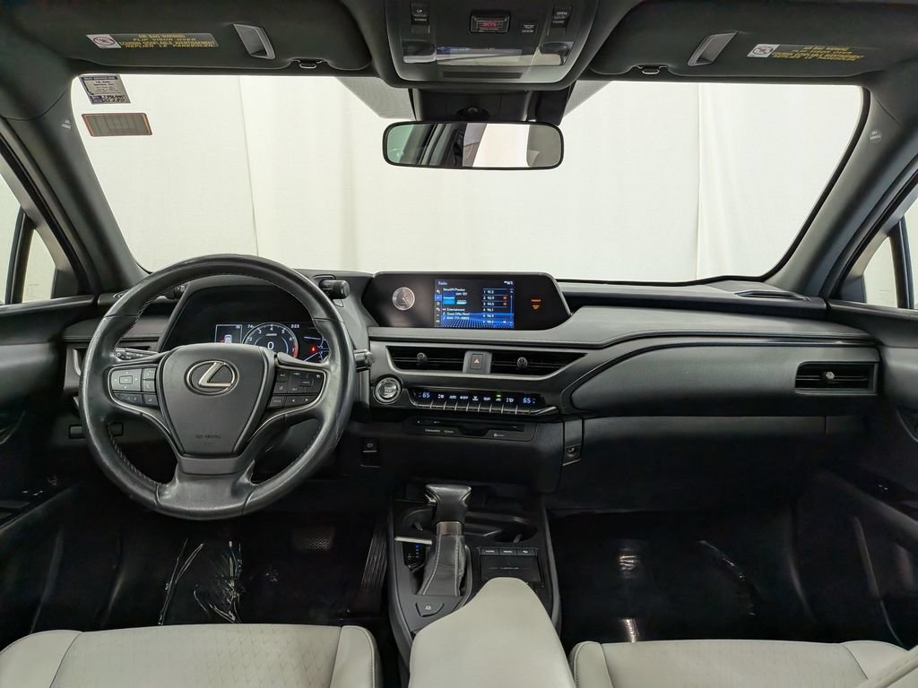Used 2019 Lexus UX 200 w/ Accessory Package FWD image 13