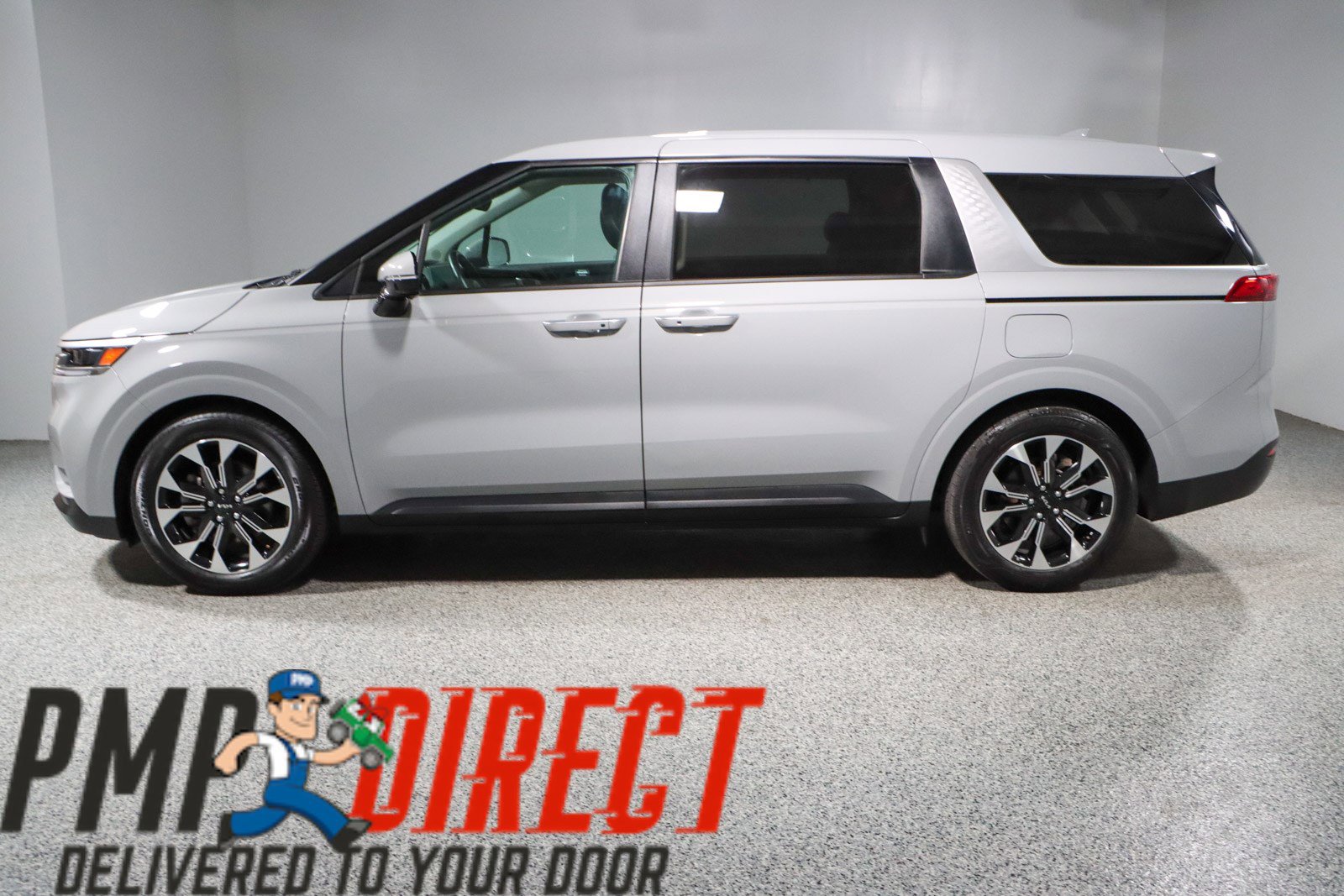 Used 2024 Kia Carnival EX image 10