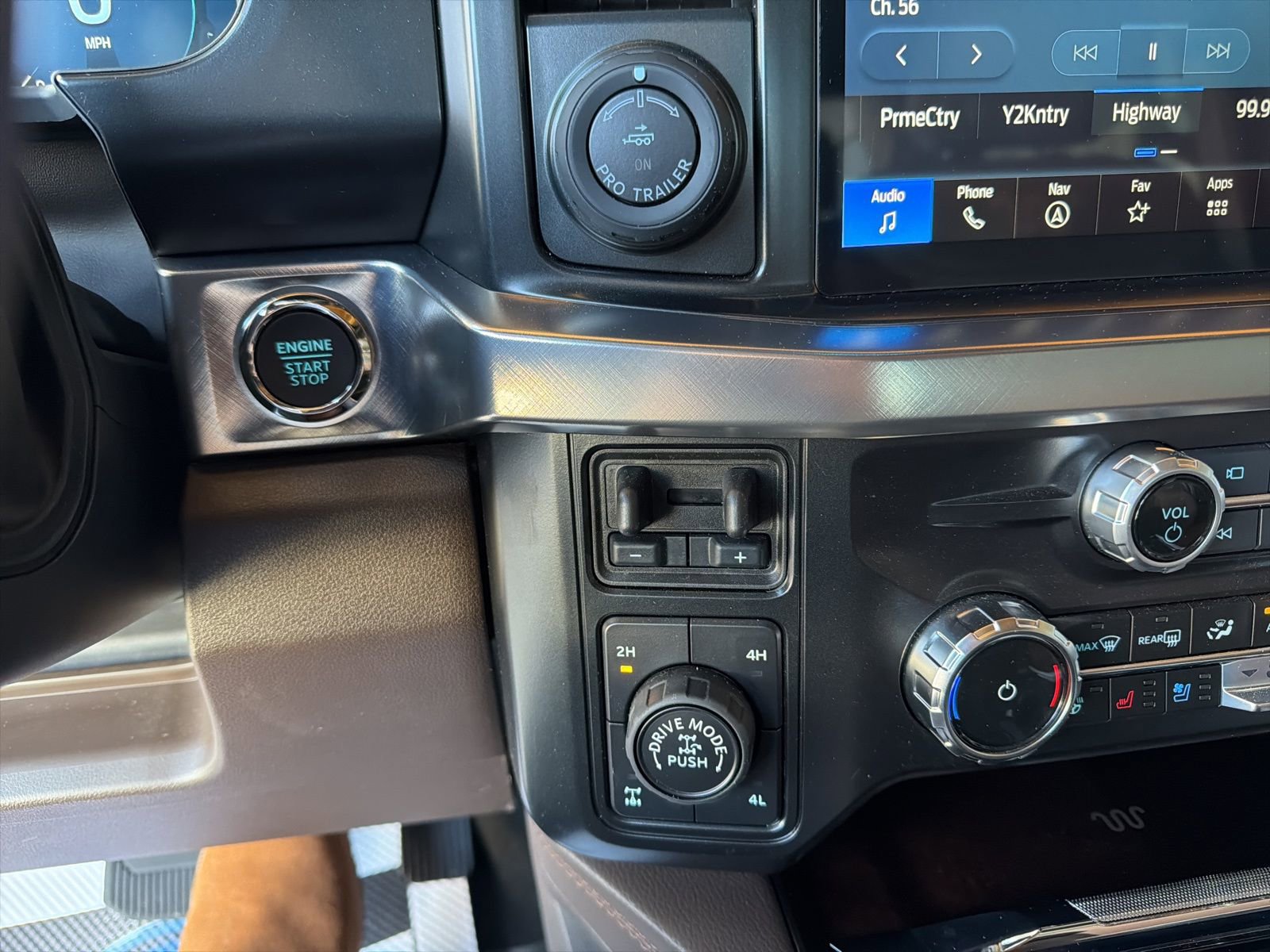 Used 2026 Ford F250 King Ranch w/ Tremor Off-Road Package image 16