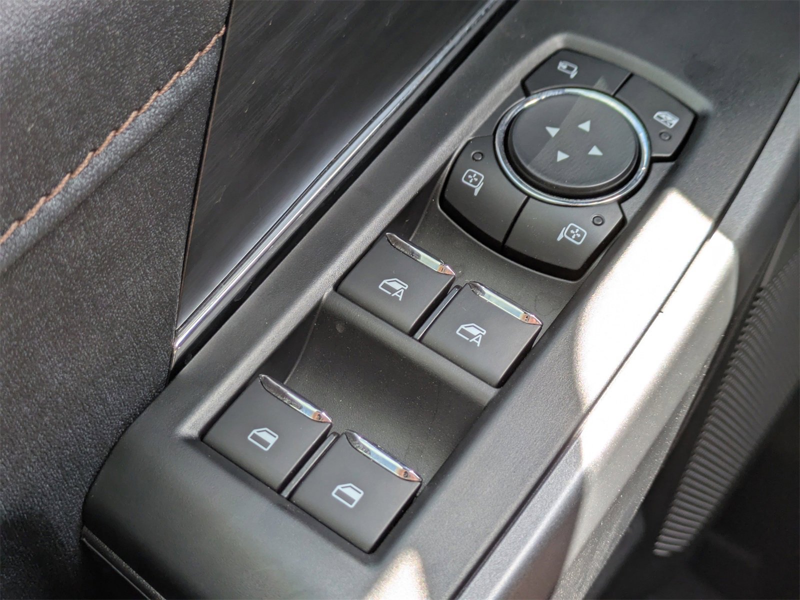 New 2025 Ford F150 Lariat w/ Equipment Group 502A High image 23