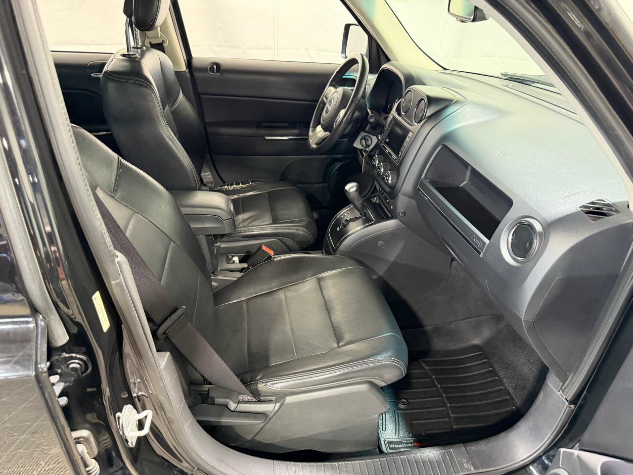 Used 2012 Jeep Patriot Limited w/ Sun/Sound Group AWD/4WD image 12