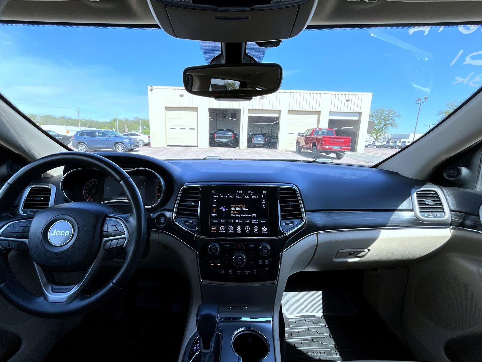 Used 2021 Jeep Grand Cherokee Limited AWD/4WD image 14
