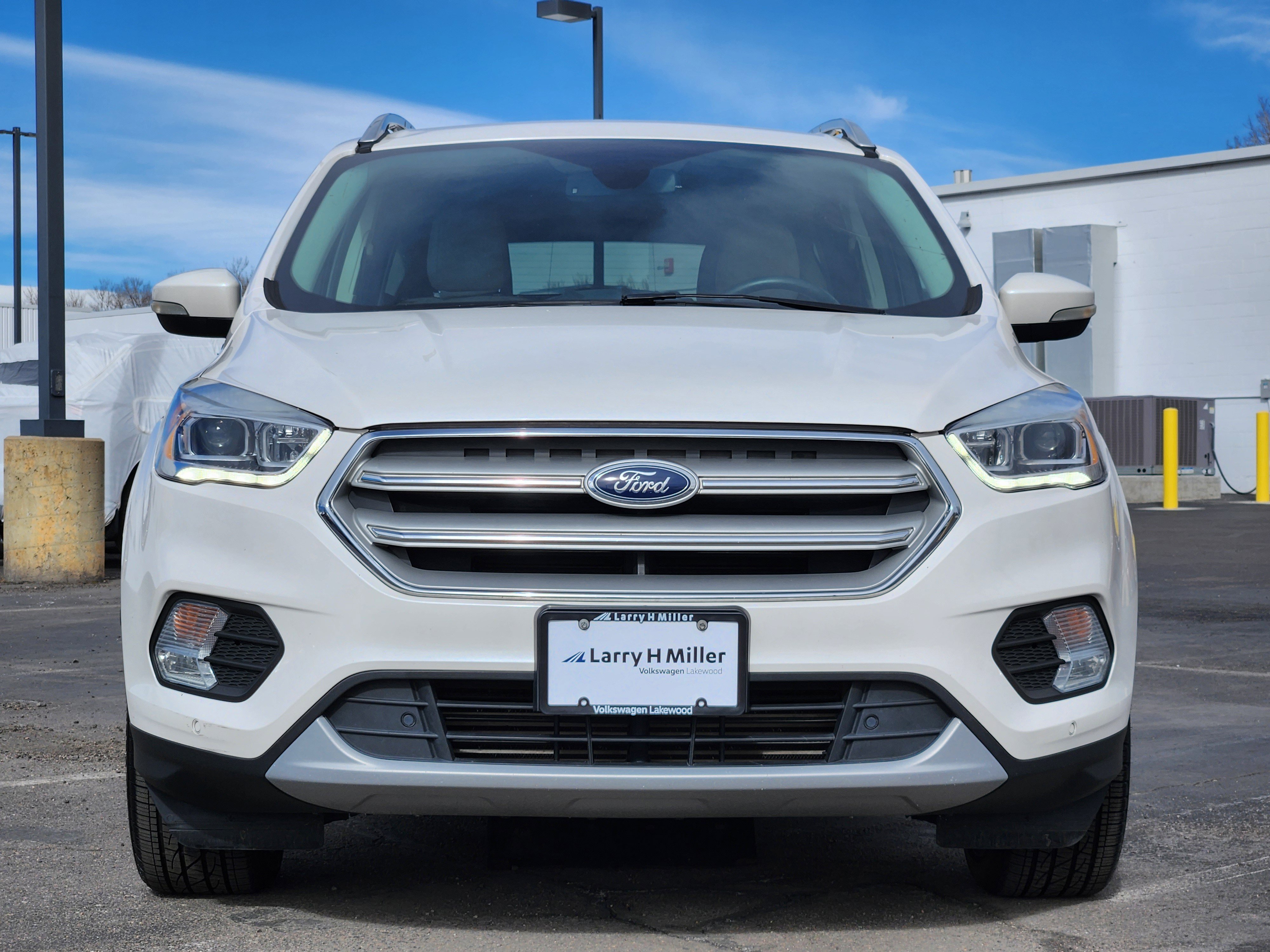Used 2019 Ford Escape Titanium image 9