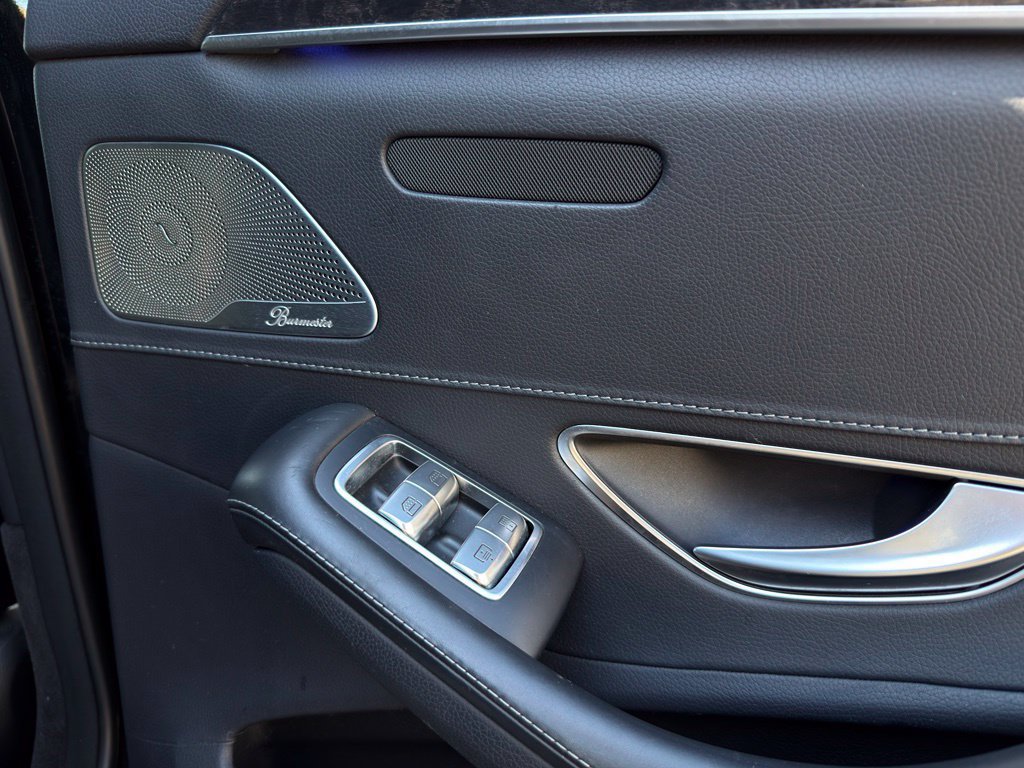 Used 2019 Mercedes-Benz S 560 Sedan image 32