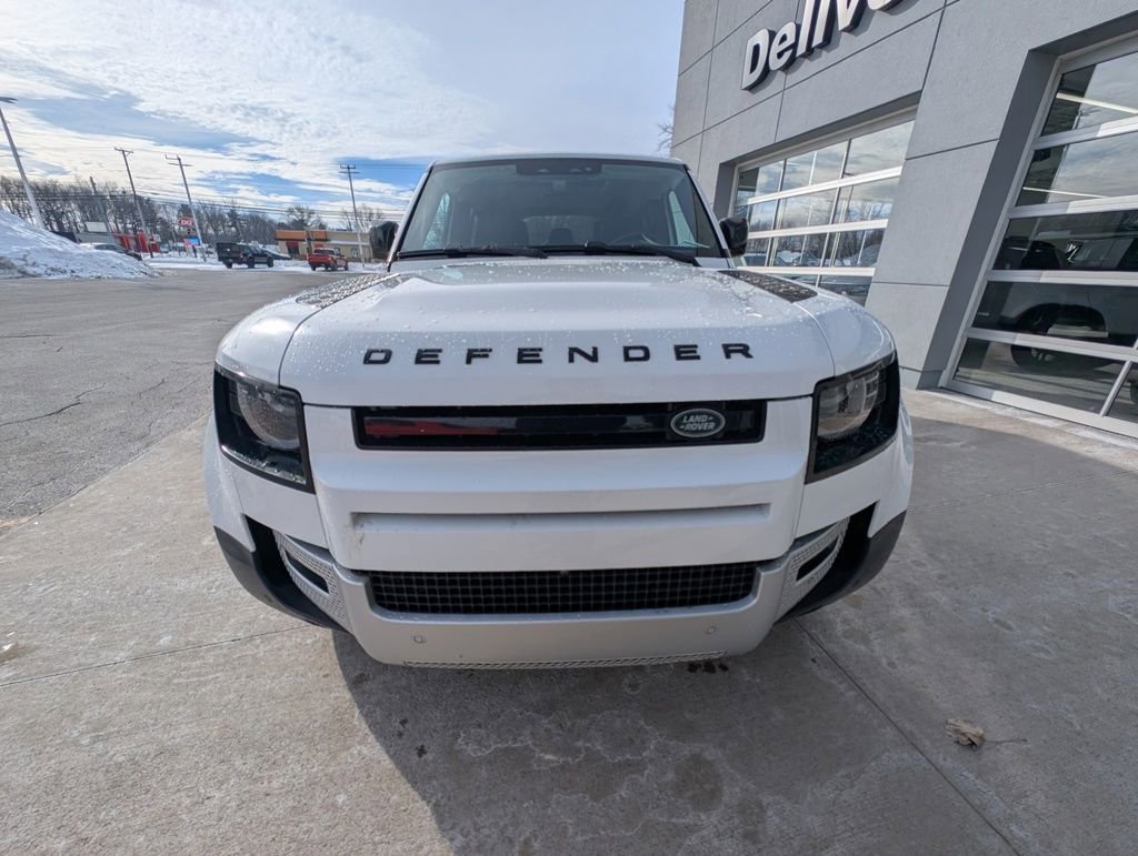 Used 2024 Land Rover Defender 110 S image 9