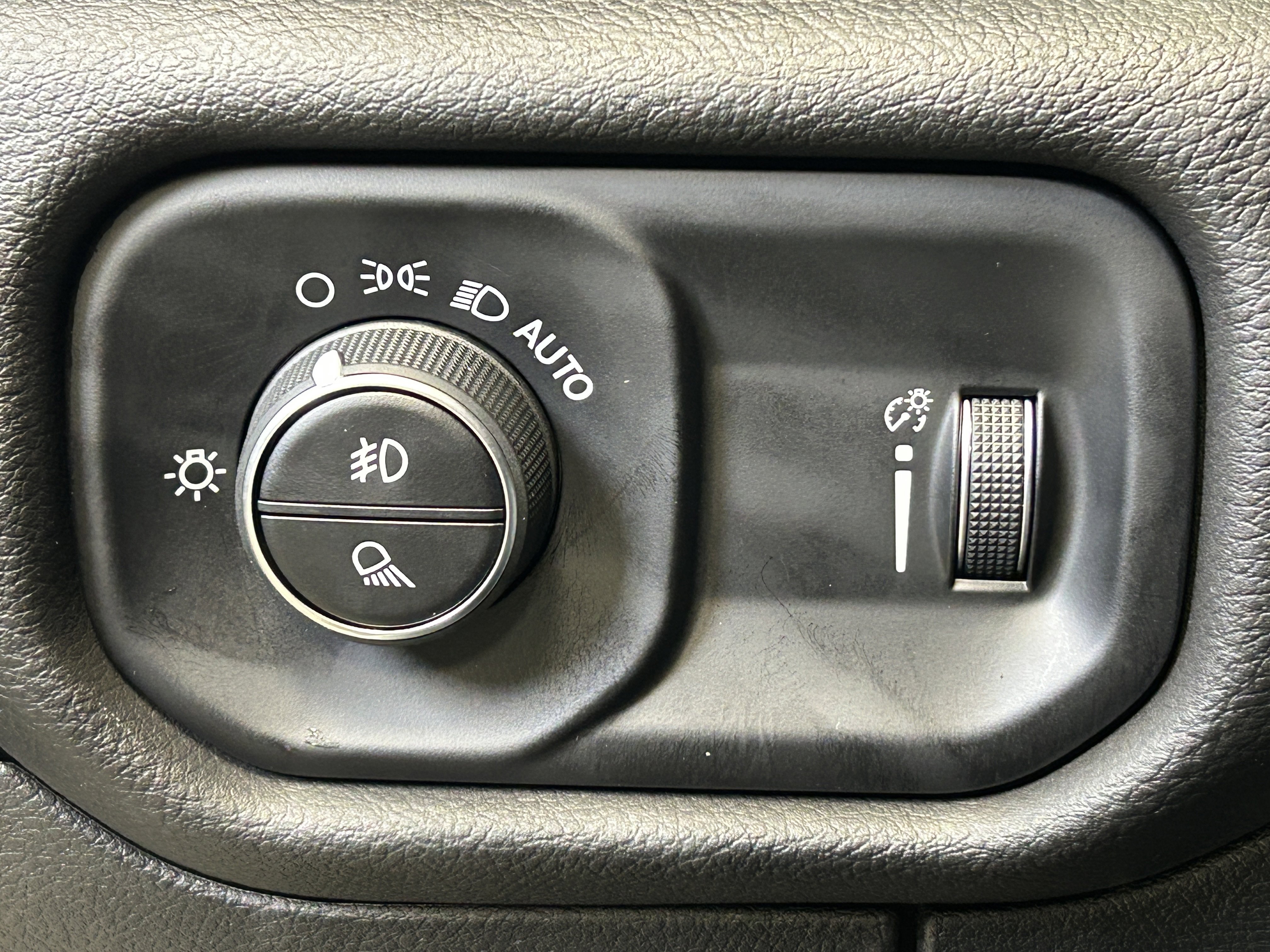 Certified 2025 RAM 1500 Big Horn AWD/4WD image 25