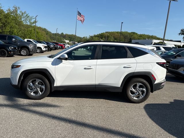 Certified 2023 Hyundai Tucson SEL w/ Winter Package AWD/4WD image 2