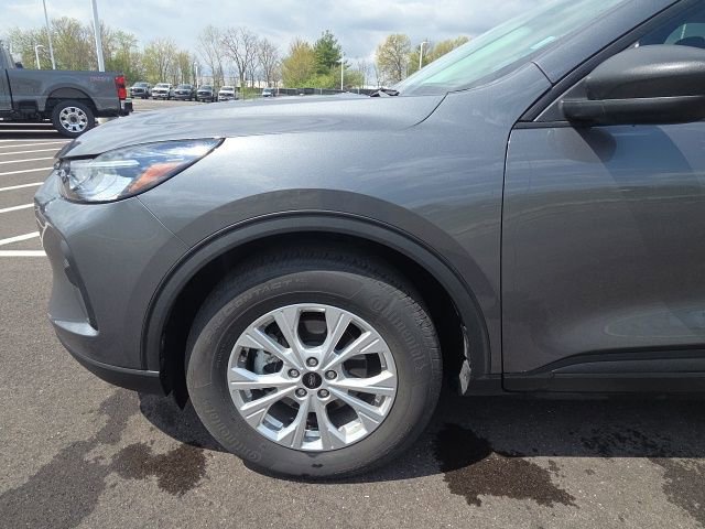 Certified 2025 Ford Escape Active AWD/4WD image 15