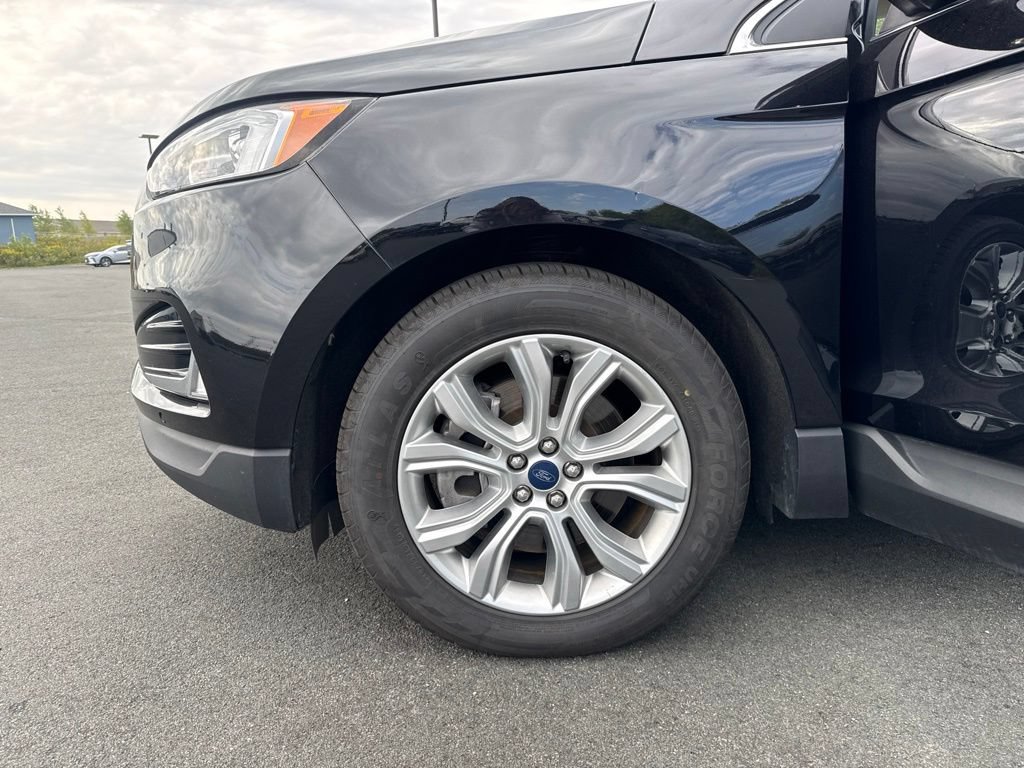Used 2021 Ford Edge Titanium AWD/4WD image 44
