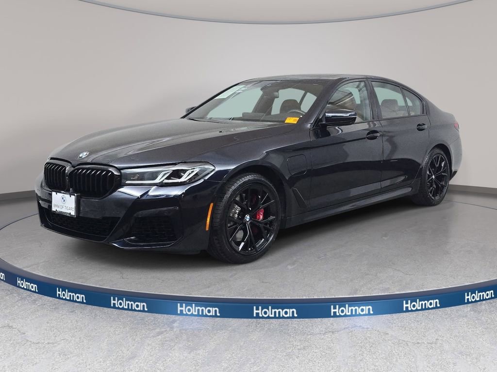 Used 2021 BMW 530e xDrive w/ M Sport Package AWD/4WD image 1