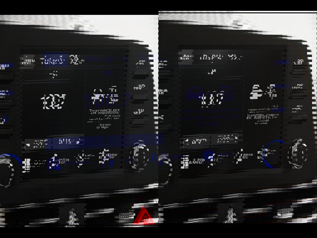 Certified 2025 Hyundai Elantra Sport image 10