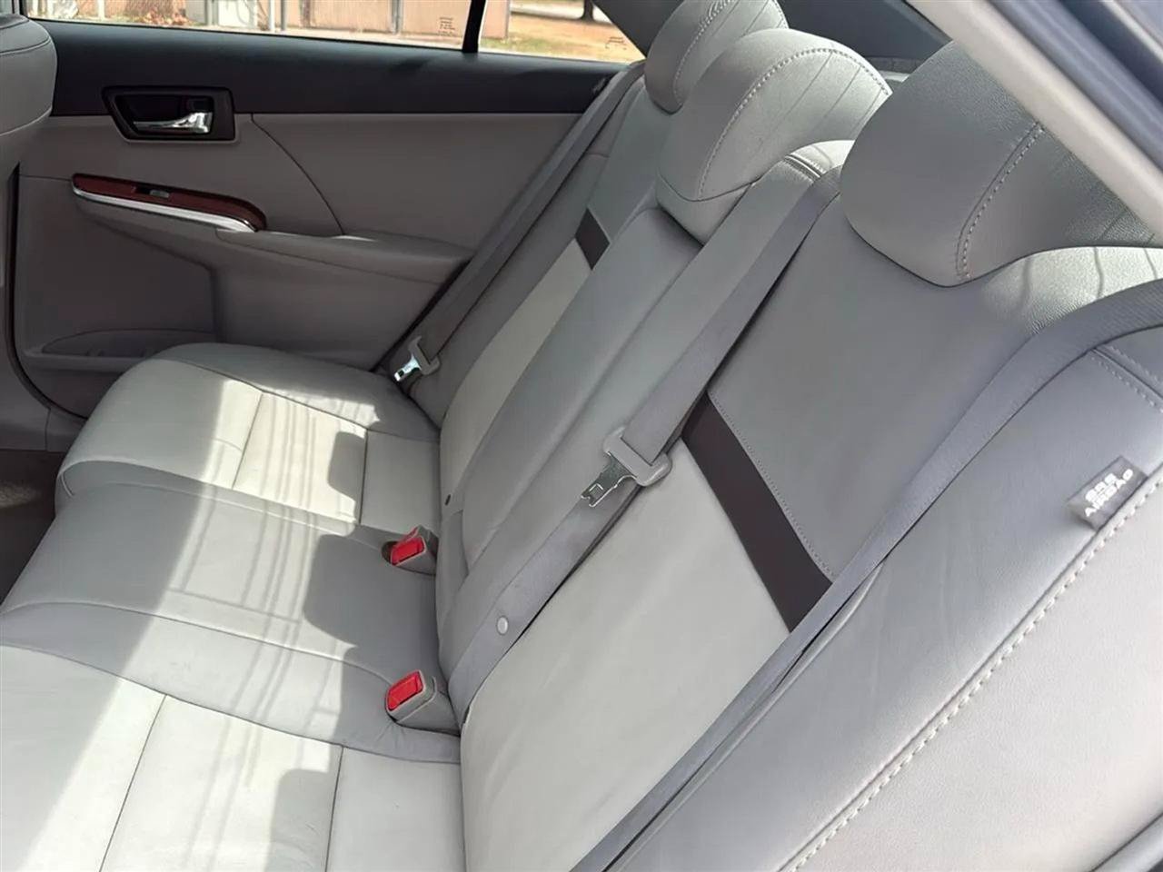 Used 2012 Toyota Camry XLE FWD image 43