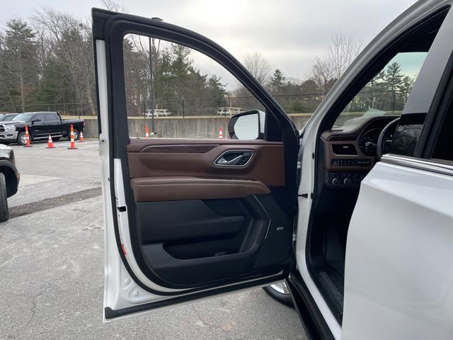 Used 2023 Chevrolet Tahoe High Country w/ Advanced Technology Package image 27
