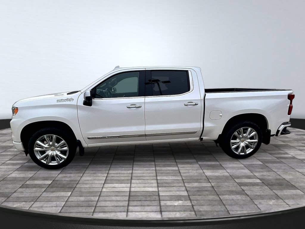 Used 2024 Chevrolet Silverado 1500 High Country w/ High Country Premium Package AWD/4WD image 4