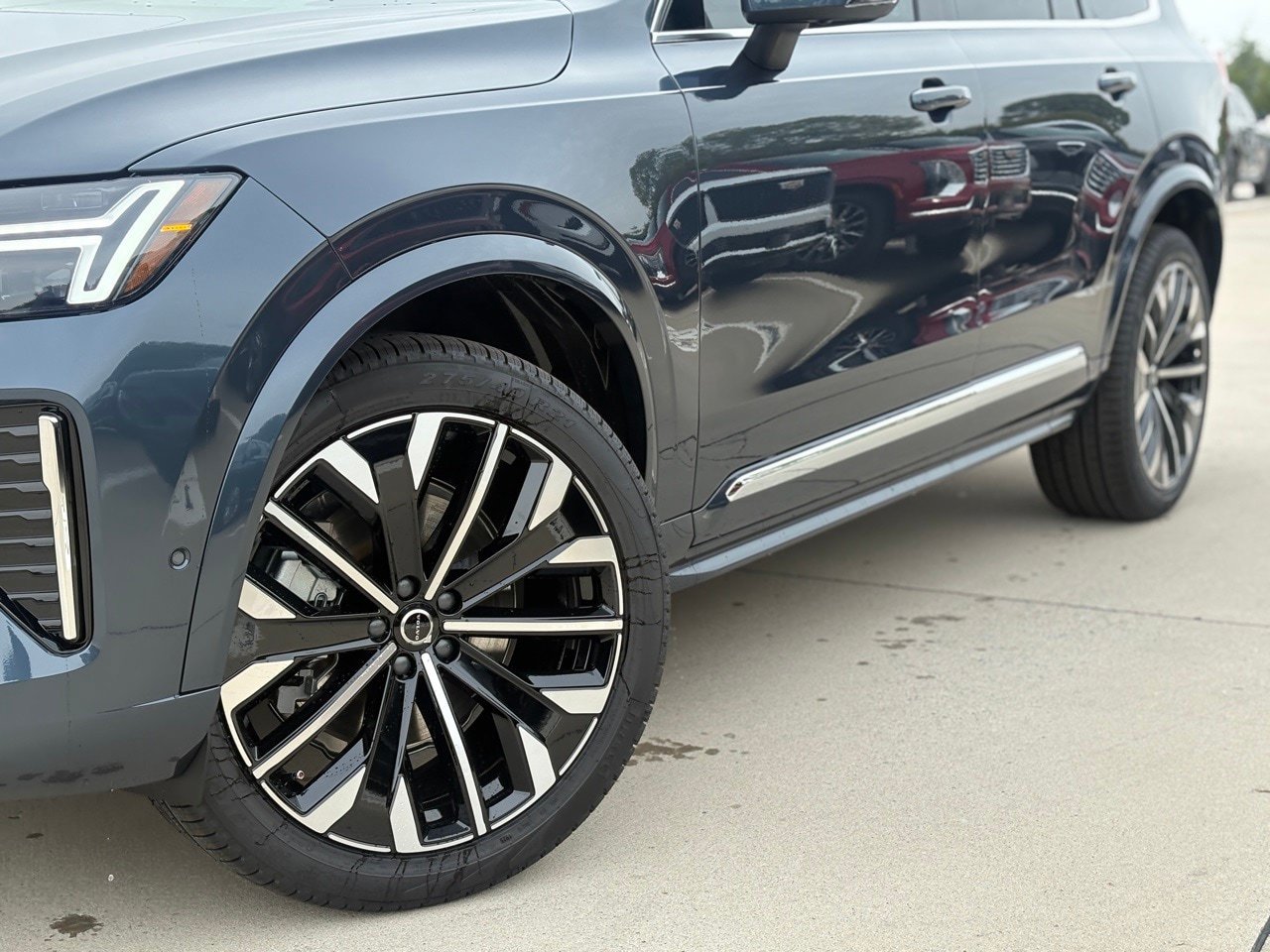 New 2026 Volvo XC90 B6 Ultra w/ Lounge Package AWD/4WD image 8