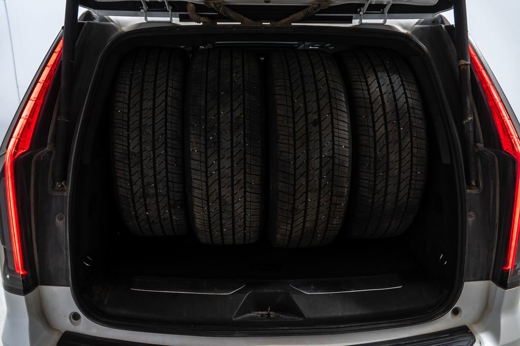 Used 2022 Cadillac Escalade Sport Platinum w/ Heavy-Duty Trailer Package image 39