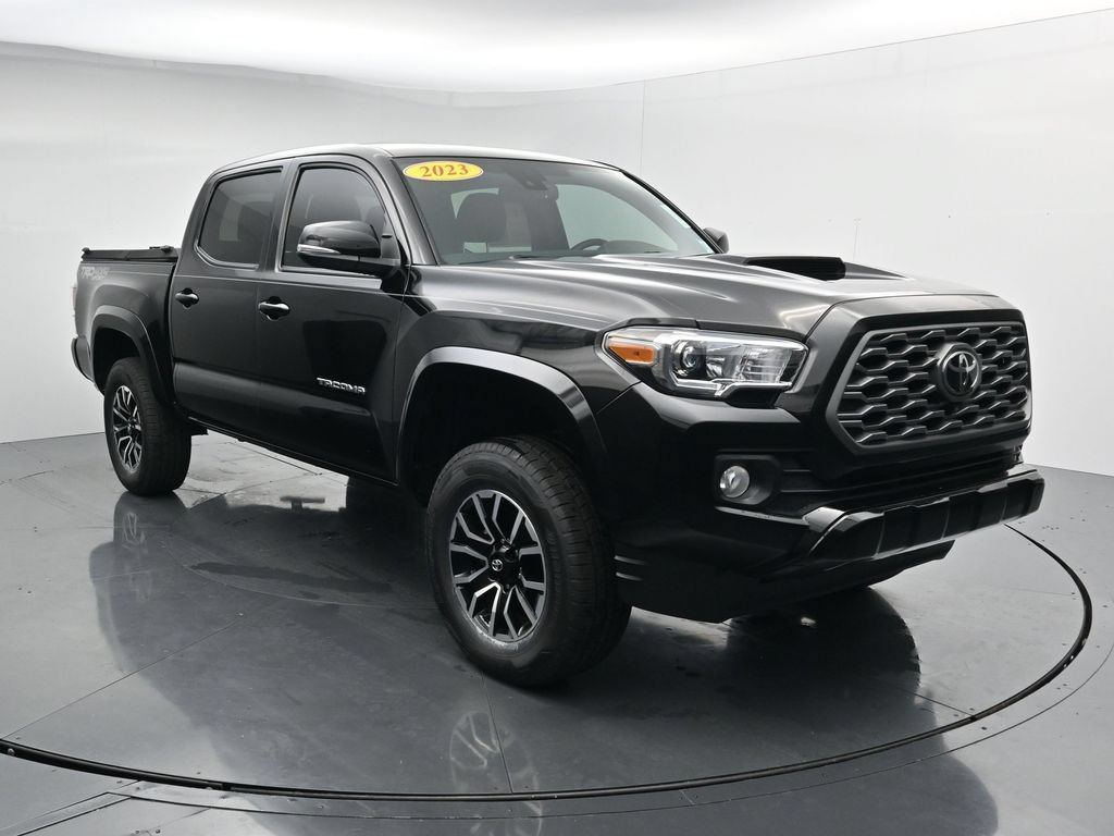 Used 2023 Toyota Tacoma TRD Sport w/ Advanced Technology Package AWD/4WD image 2