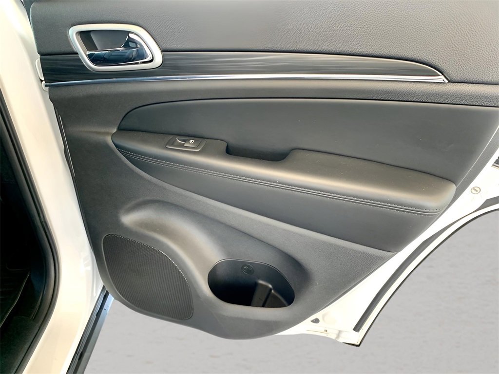 Used 2020 Jeep Grand Cherokee Limited w/ Luxury Group II image 27