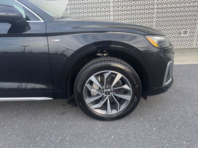Certified 2025 Audi Q5 2.0T Premium Plus w/ Premium Plus Package AWD/4WD image 3