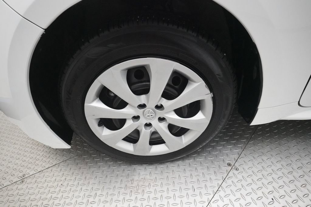 Used 2025 Toyota Corolla LE FWD image 26