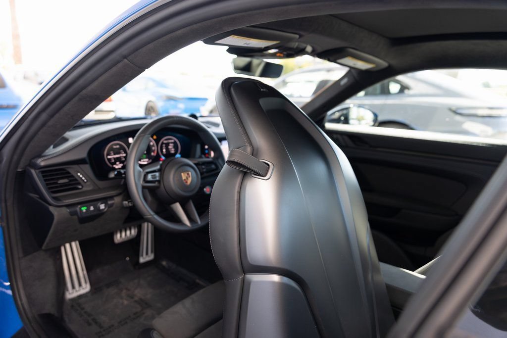 Certified 2025 Porsche 911 Carrera 4 GTS AWD/4WD image 19