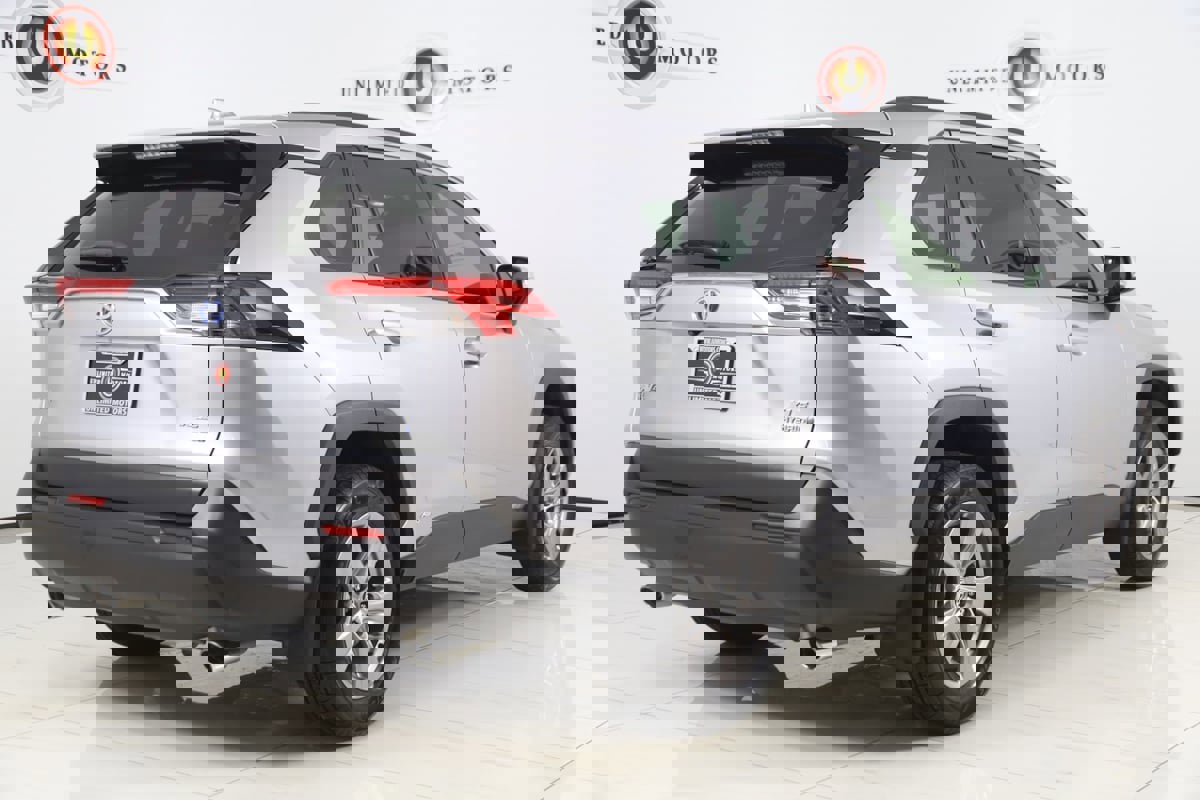 Used 2024 Toyota RAV4 XLE w/ Convenience Package AWD/4WD image 3