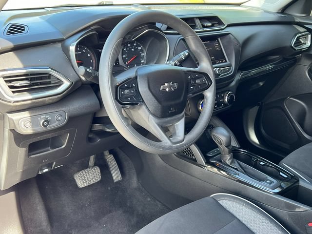 Used 2022 Chevrolet TrailBlazer LT FWD image 15