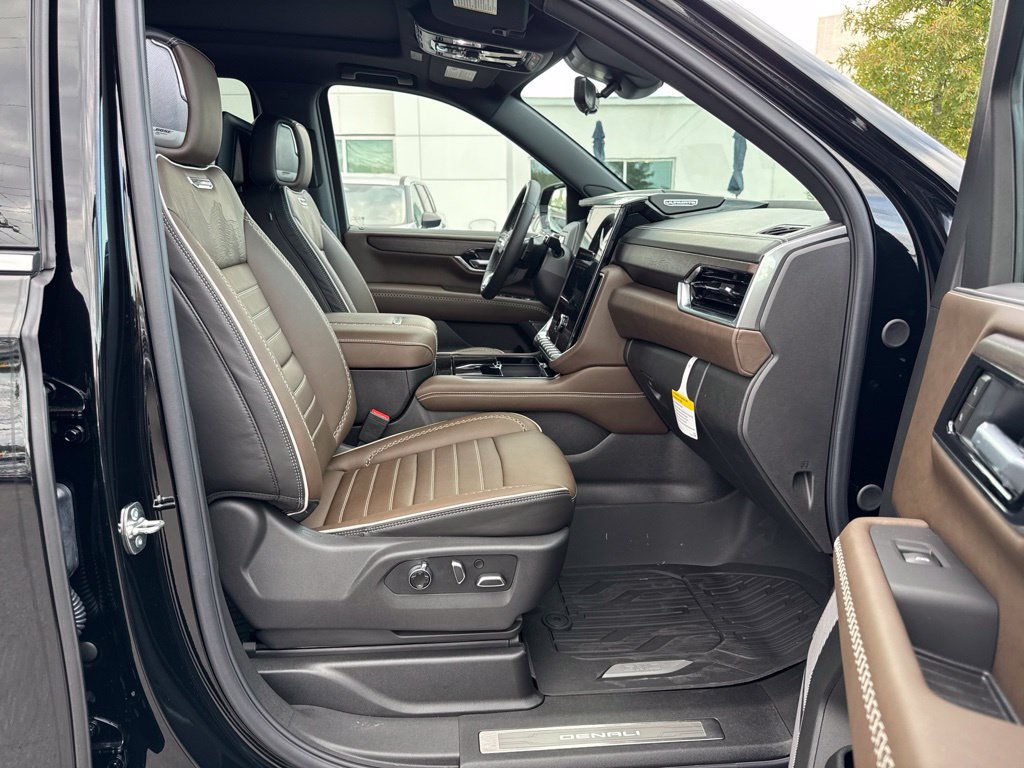 New 2026 GMC Yukon XL Denali Ultimate w/ LPO, Illumination Package AWD/4WD image 18