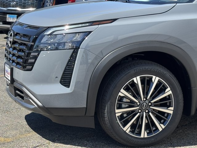 New 2026 Nissan Pathfinder Platinum AWD/4WD image 30