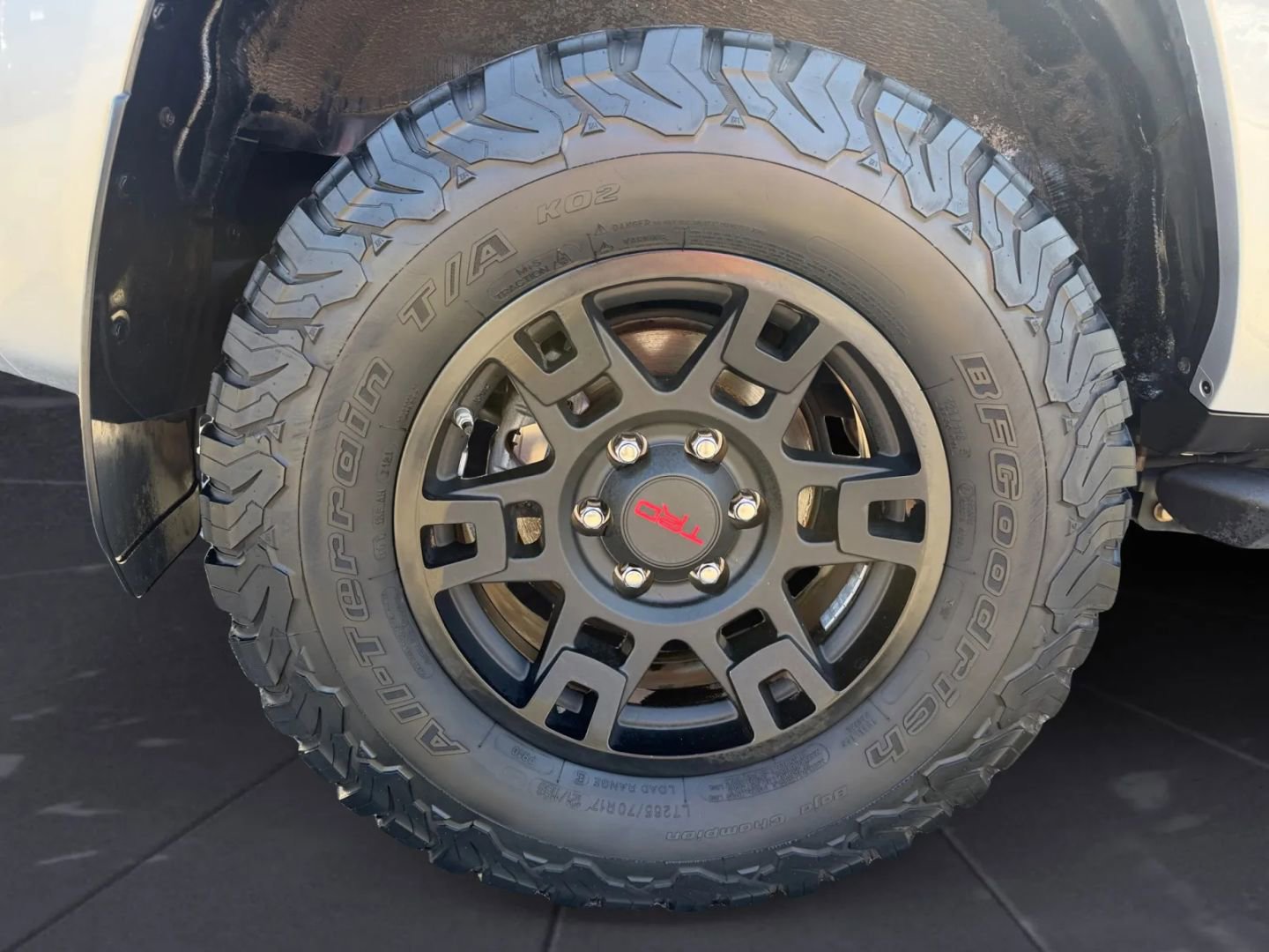 Used 2018 Toyota 4Runner TRD Off-Road Premium image 34