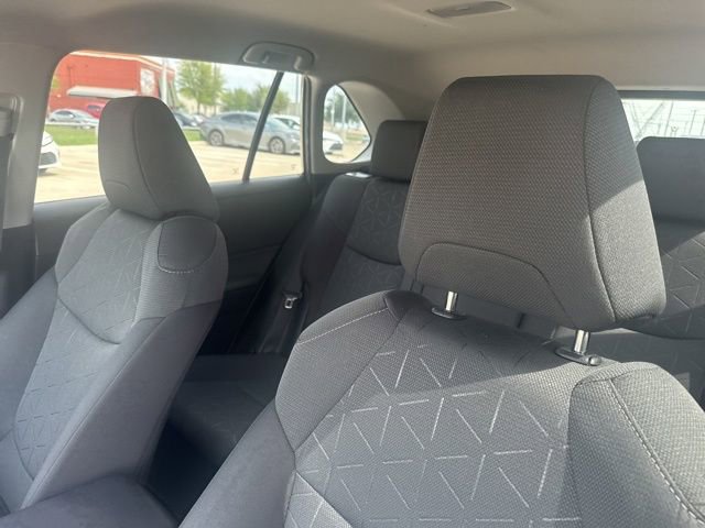 Used 2022 Toyota RAV4 XLE image 10