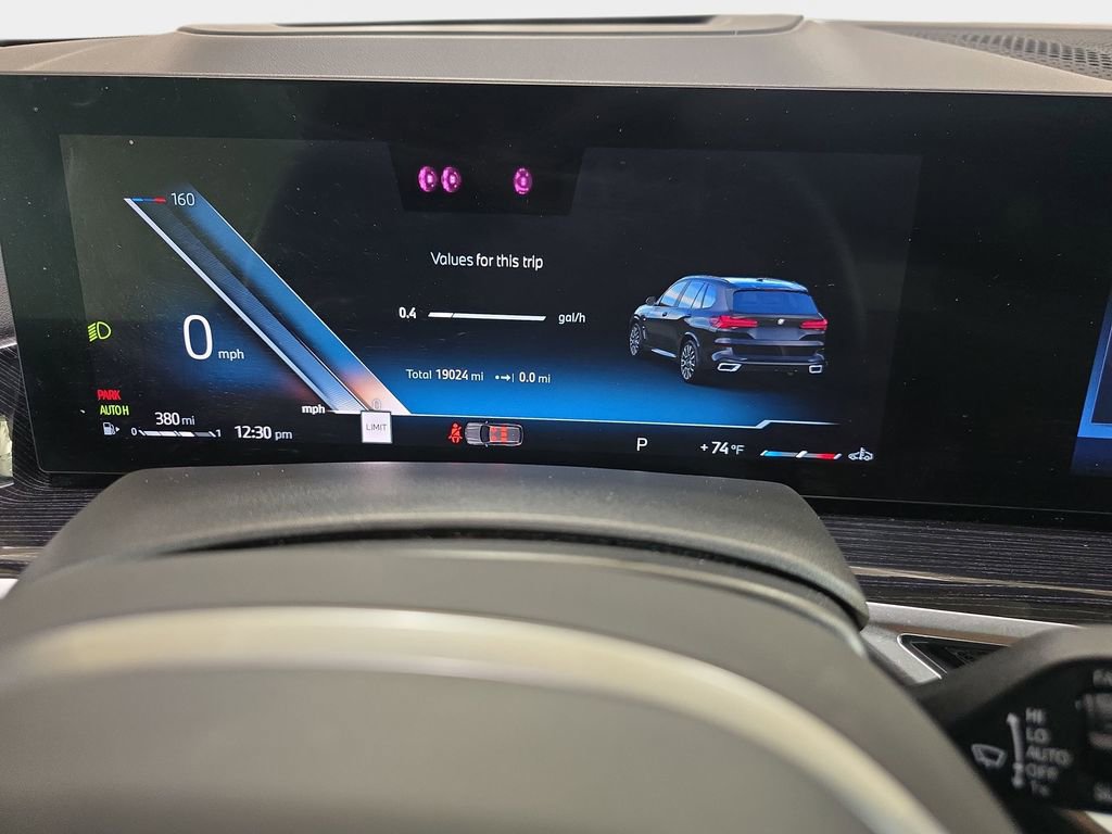 Used 2024 BMW X5 xDrive40i w/ Executive Package image 22