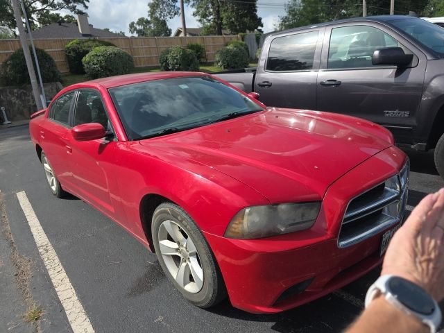 Used 2013 Dodge Charger SE w/ Connectivity Group RWD image 2