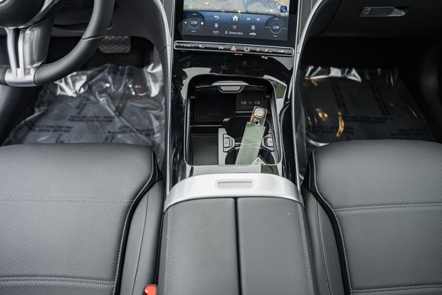 New 2025 Mercedes-Benz C 300 4MATIC Sedan image 30