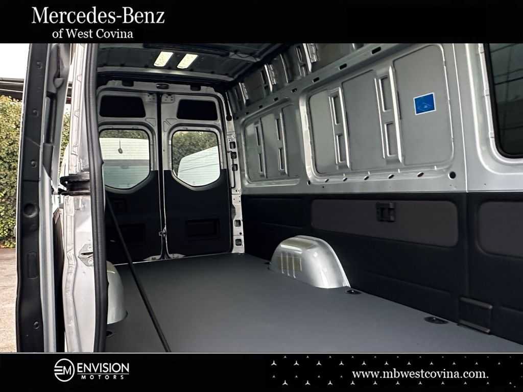 New 2023 Mercedes-Benz Sprinter 2500 image 20