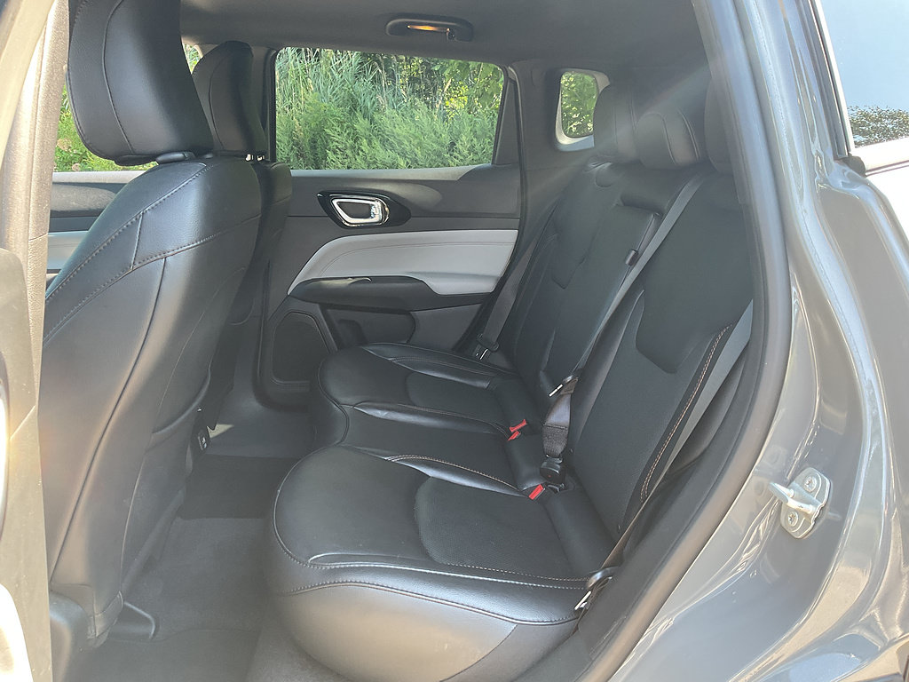 Used 2023 Jeep Compass Limited AWD/4WD image 9