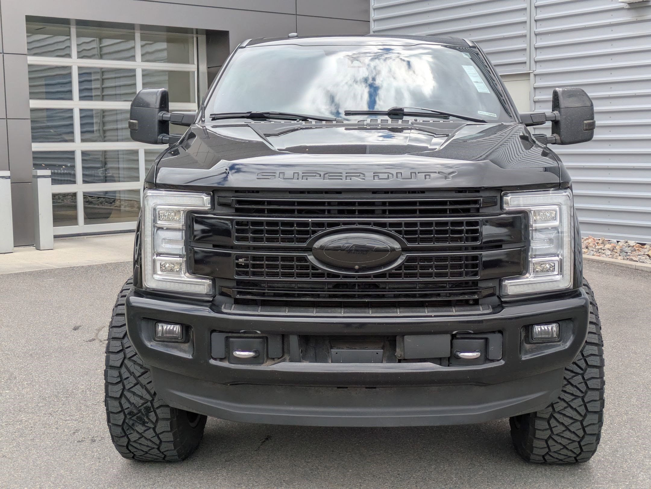 Used 2017 Ford F350 Platinum w/ Platinum Ultimate Package image 9