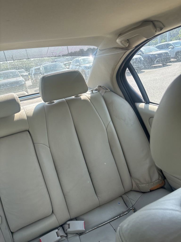 Used 2002 INFINITI I35 FWD image 8