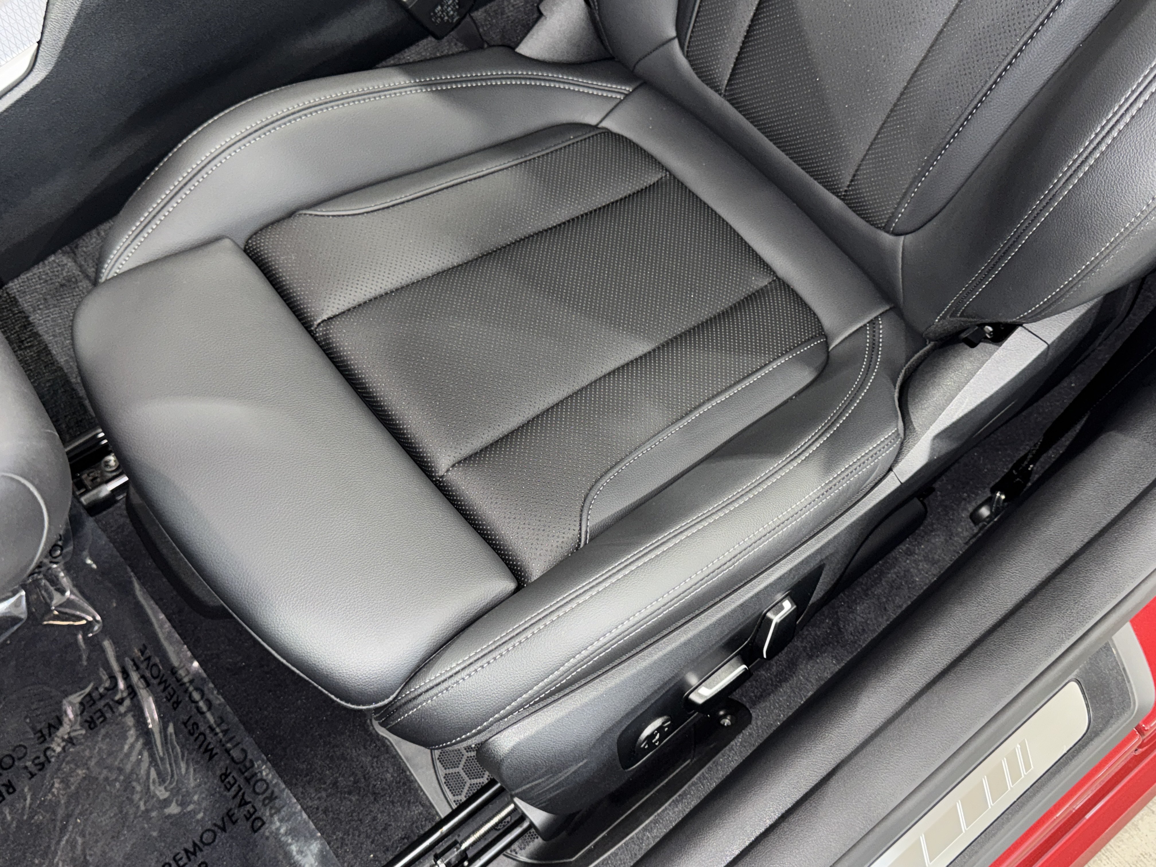 Used 2026 BMW M440i Convertible RWD image 30