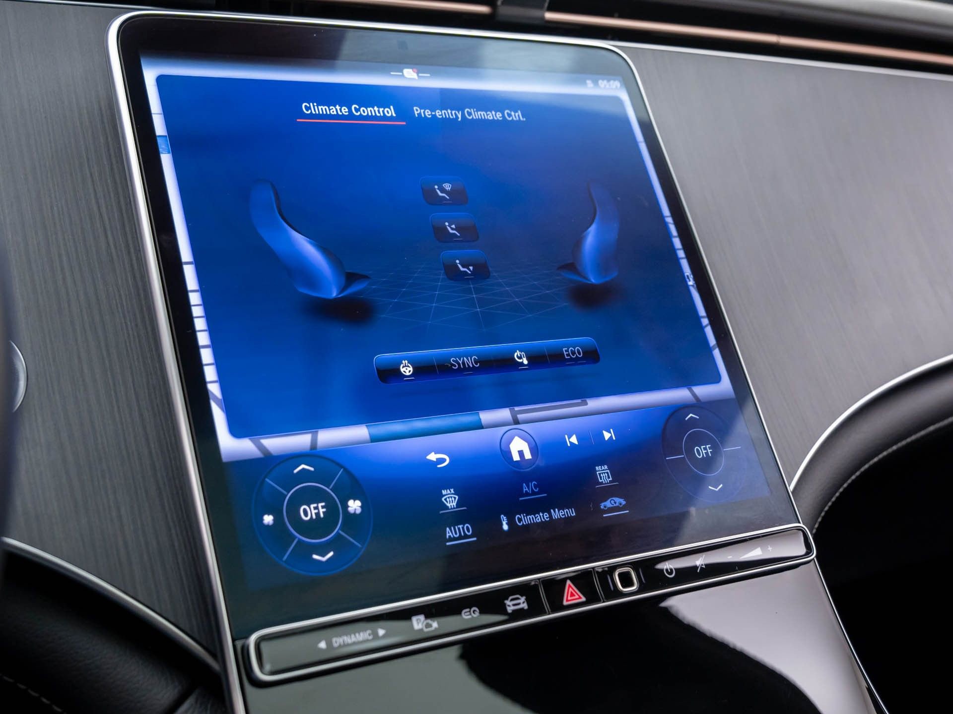 Certified 2024 Mercedes-Benz EQE 350+ 4MATIC SUV w/ Driver Assistance Package image 30