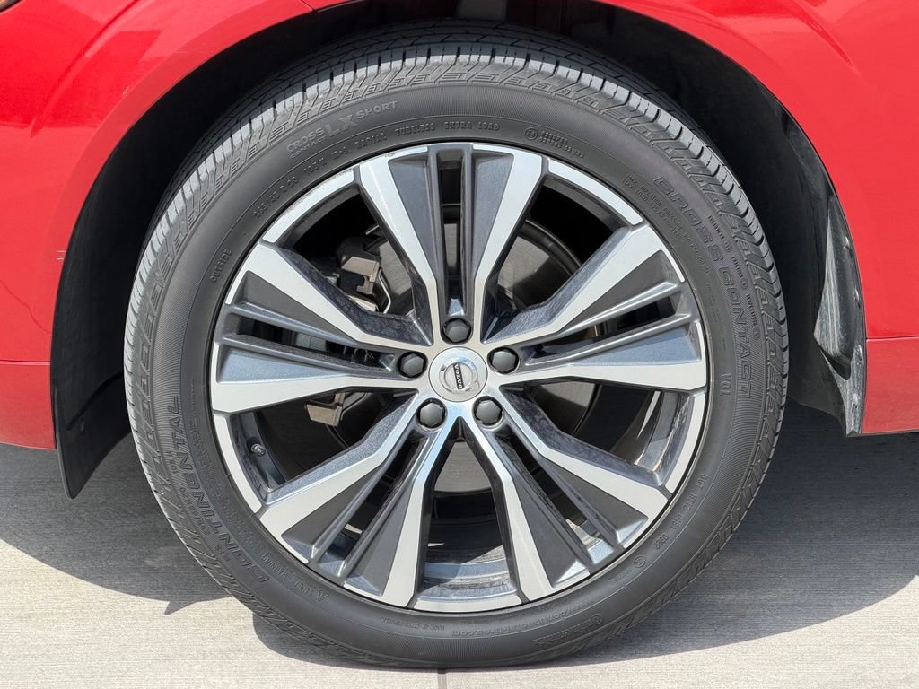 Used 2022 Volvo XC60 B5 Momentum w/ Climate Package AWD/4WD image 8