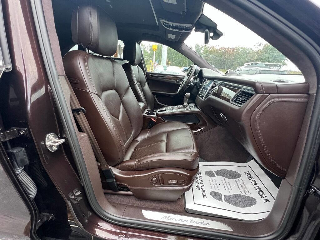 Used 2017 Porsche Macan Turbo image 13