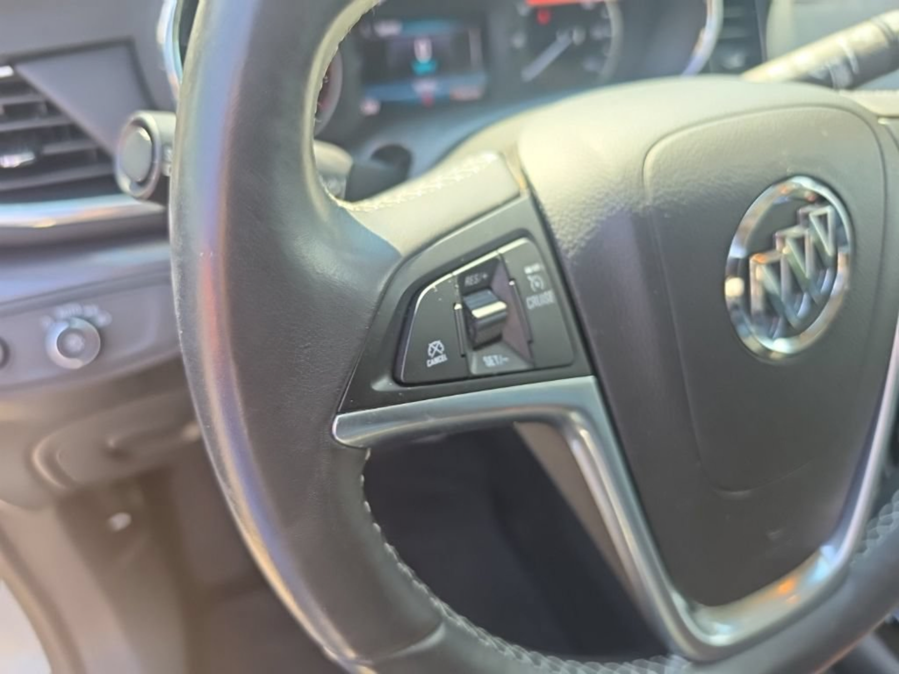 Used 2022 Buick Encore Preferred FWD image 15