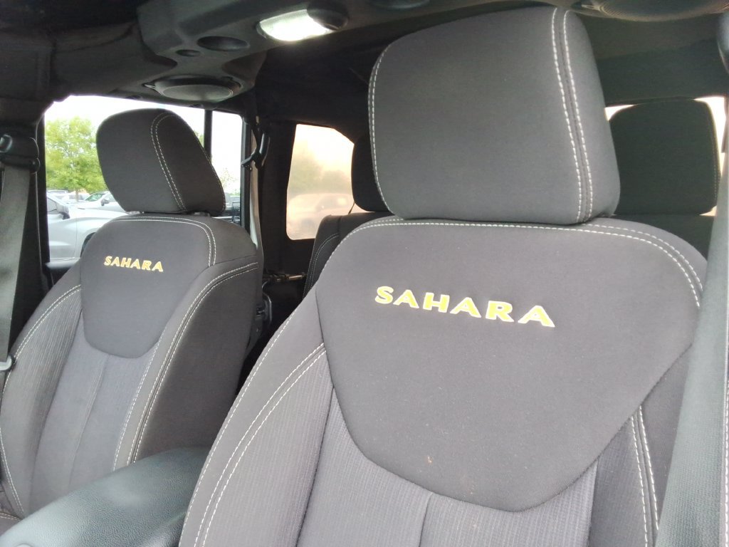 Used 2014 Jeep Wrangler Unlimited Sahara w/ Max Tow Package AWD/4WD image 26
